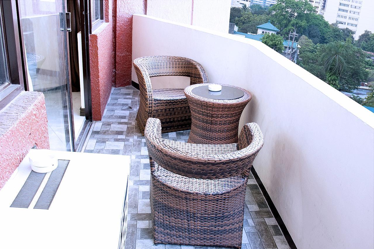 Manila Bay Serviced Apartments Экстерьер фото
